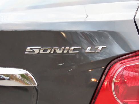 Used 2014 Chevrolet Sonic LT image 7