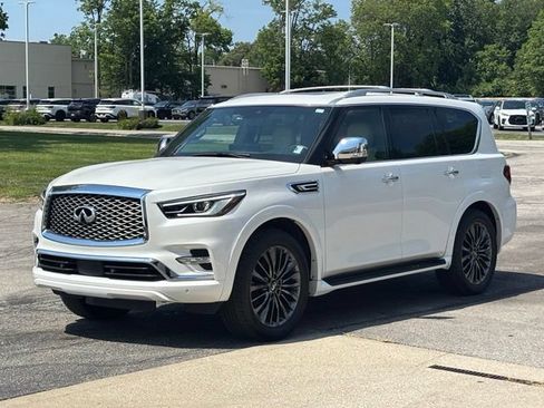 Used 2024 INFINITI QX80 Sensory w/ Cargo Package AWD/4WD image 9