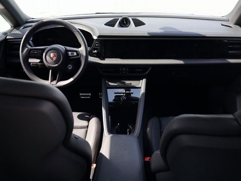 New 2025 Porsche Macan 4S Electric AWD/4WD image 21