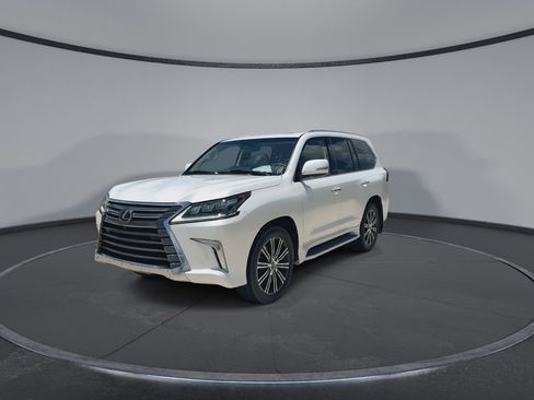Used 2020 Lexus LX 570 4WD w/ Luxury Package image 4
