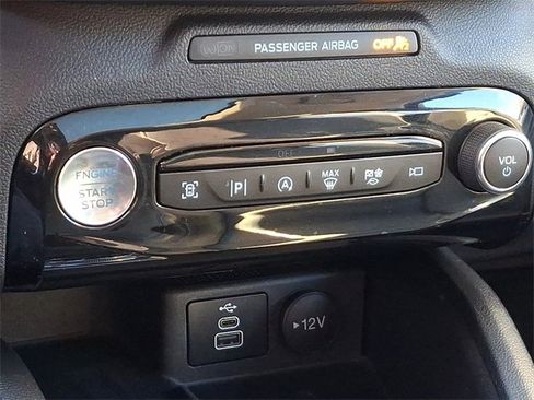 Used 2024 Ford Escape Platinum image 15