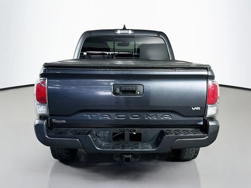 Used 2022 Toyota Tacoma TRD Sport AWD/4WD image 6