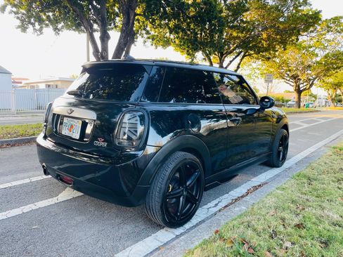 Used 2014 MINI Cooper 2-Door Hardtop image 5