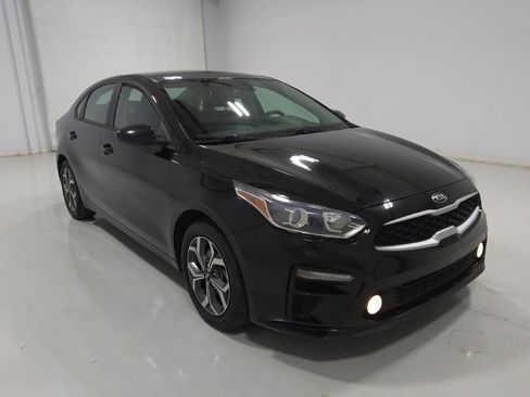 Used 2020 Kia Forte LXS FWD image 13