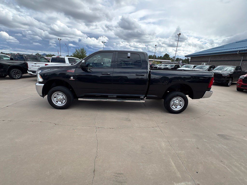 Used 2018 RAM 3500 Tradesman w/ Chrome Appearance Group AWD/4WD image 4