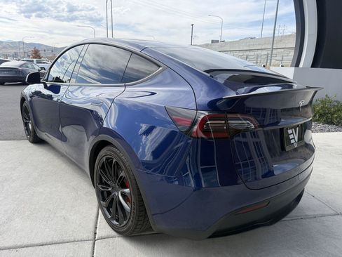 Used 2023 Tesla Model Y Performance AWD/4WD image 6