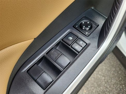 Used 2020 Toyota RAV4 XLE image 24