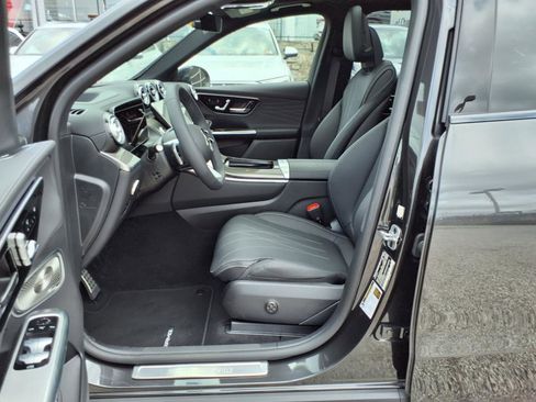 Certified 2025 Mercedes-Benz GLC 300 4MATIC image 10