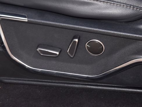 Used 2023 Ford F150 Lariat w/ Equipment Group 502A High image 37