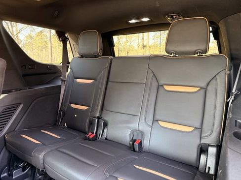 Used 2023 GMC Yukon AT4 image 36