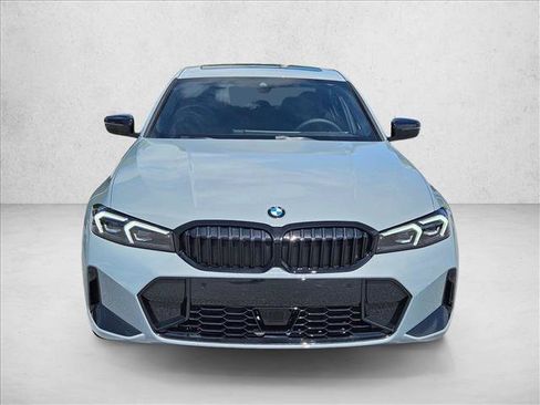 Used 2026 BMW 330i Sedan w/ M Sport Package RWD image 6