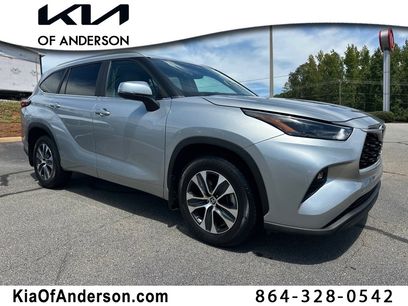 Used 2023 Toyota Highlander AWD