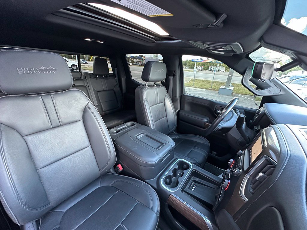Used 2021 Chevrolet Silverado 1500 High Country w/ Technology Package AWD/4WD image 16