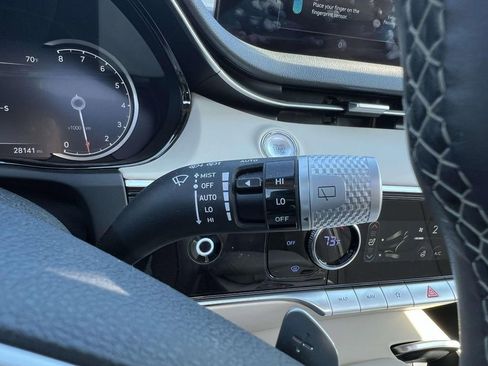 Used 2023 Genesis GV70 2.5T w/ Advanced Package image 24