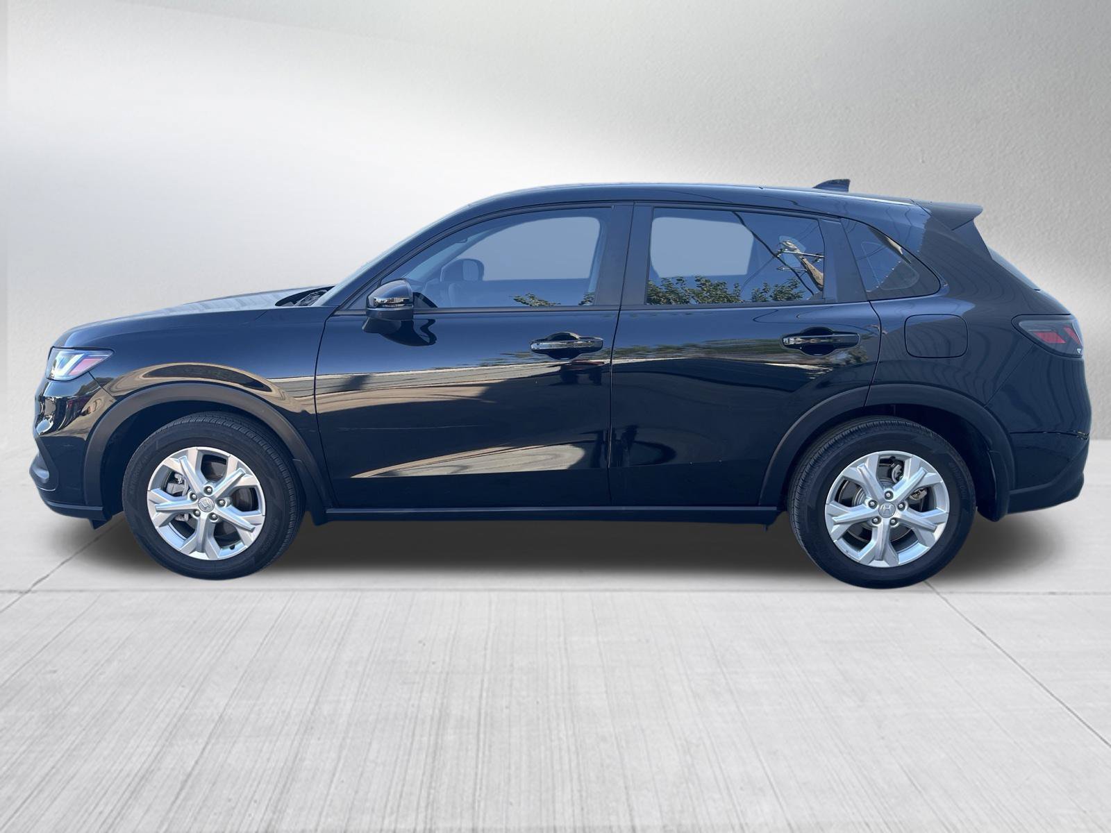 Used 2025 Honda HR-V LX image 4