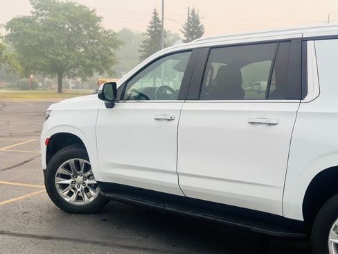 Used 2023 Chevrolet Suburban Premier AWD/4WD image 8
