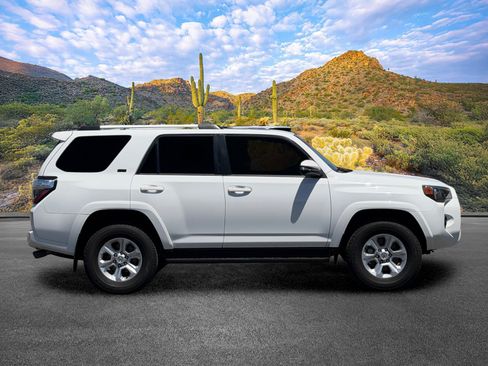 Used 2024 Toyota 4Runner SR5 Premium w/ Moonroof Package AWD/4WD image 3