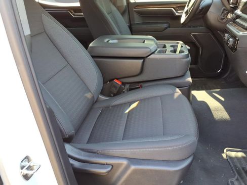 Used 2023 Chevrolet Silverado 1500 RST AWD/4WD image 7