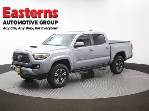 Used 2018 Toyota Tacoma TRD Sport AWD/4WD image 59