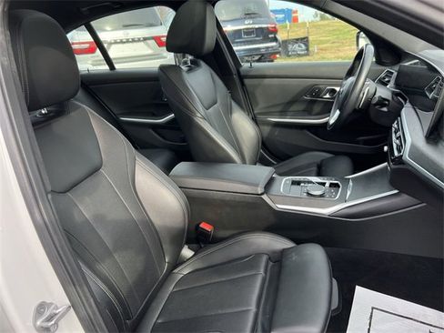 Used 2024 BMW 330i Sedan image 25
