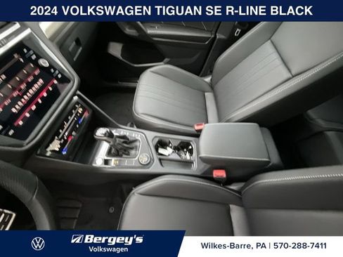 Certified 2024 Volkswagen Tiguan SE R-Line AWD/4WD image 15