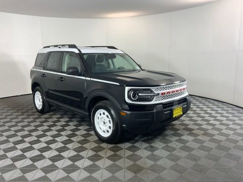 Used 2025 Ford Bronco Sport Heritage AWD/4WD image 3