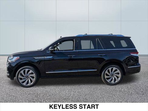 New 2023 Lincoln Navigator Reserve image 3
