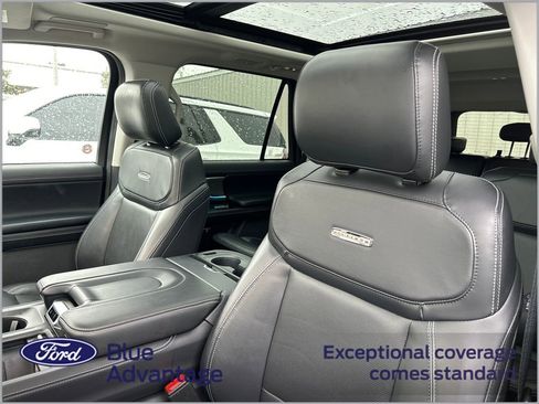 Used 2025 Ford Expedition Platinum w/ Driver's Package AWD/4WD image 11