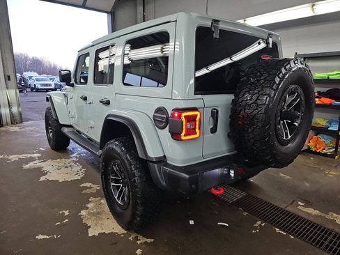 Used 2024 Jeep Wrangler Unlimited Rubicon image 7