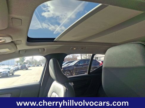 Certified 2025 Volvo XC40 B5 Core w/ Protection Package Premier image 15