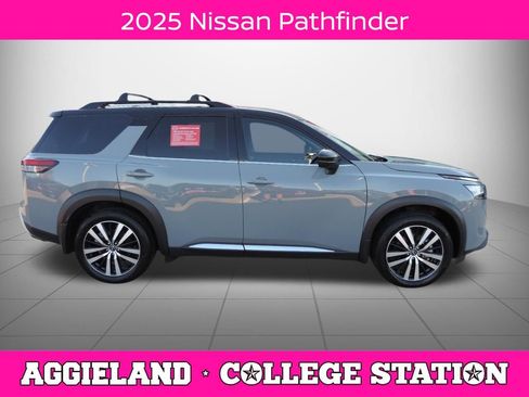 Used 2025 Nissan Pathfinder Platinum w/ Cargo Package FWD image 2