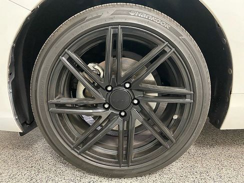 Used 2017 Toyota Camry XSE w/ Advanced Technology Package image 23