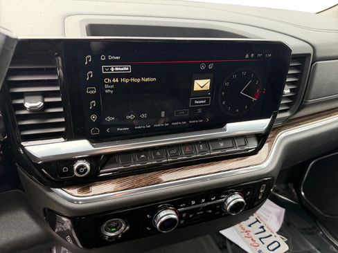 Used 2022 GMC Sierra 1500 Elevation w/ LPO, Elevation Black Package image 12