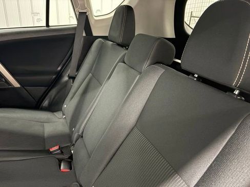 Used 2014 Toyota RAV4 XLE AWD/4WD image 8