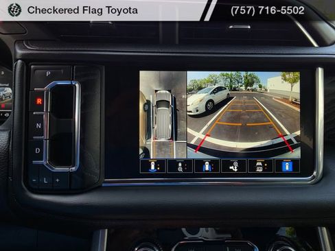 Used 2022 GMC Yukon XL Denali w/ Max Trailering Package image 16