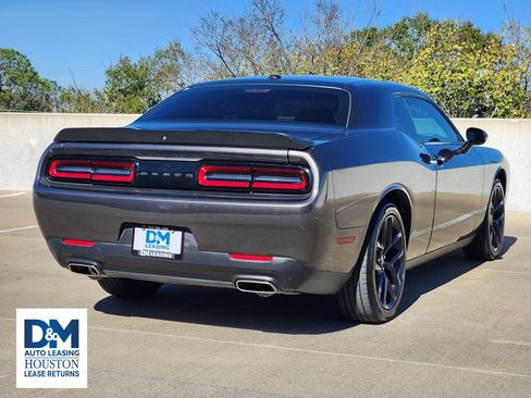 Used 2021 Dodge Challenger SXT w/ Blacktop Package image 8