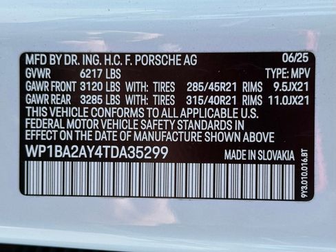 Certified 2026 Porsche Cayenne Coupe AWD/4WD image 36