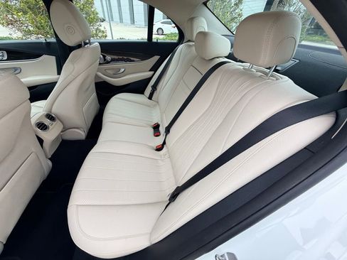 Used 2017 Mercedes-Benz E 300 image 18