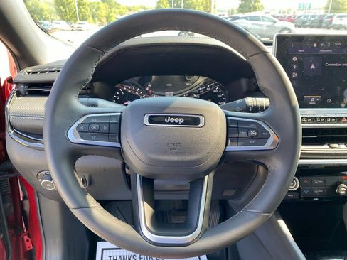 Used 2025 Jeep Compass Latitude w/ Altitude Special Edition AWD/4WD image 13