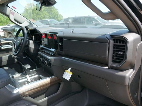 New 2026 Chevrolet Silverado 1500 LT Trail Boss w/ Convenience Package II AWD/4WD image 10