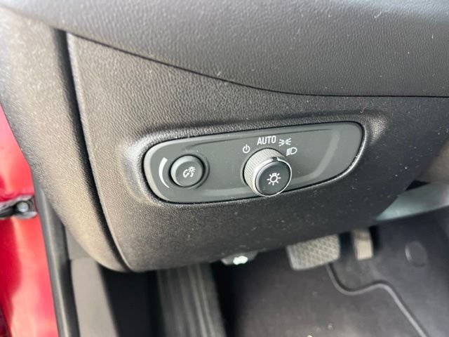 Used 2018 Chevrolet Equinox LT FWD image 17