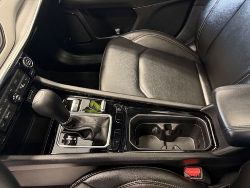 Used 2024 Jeep Compass Limited w/ Sun and Sound Group image 14