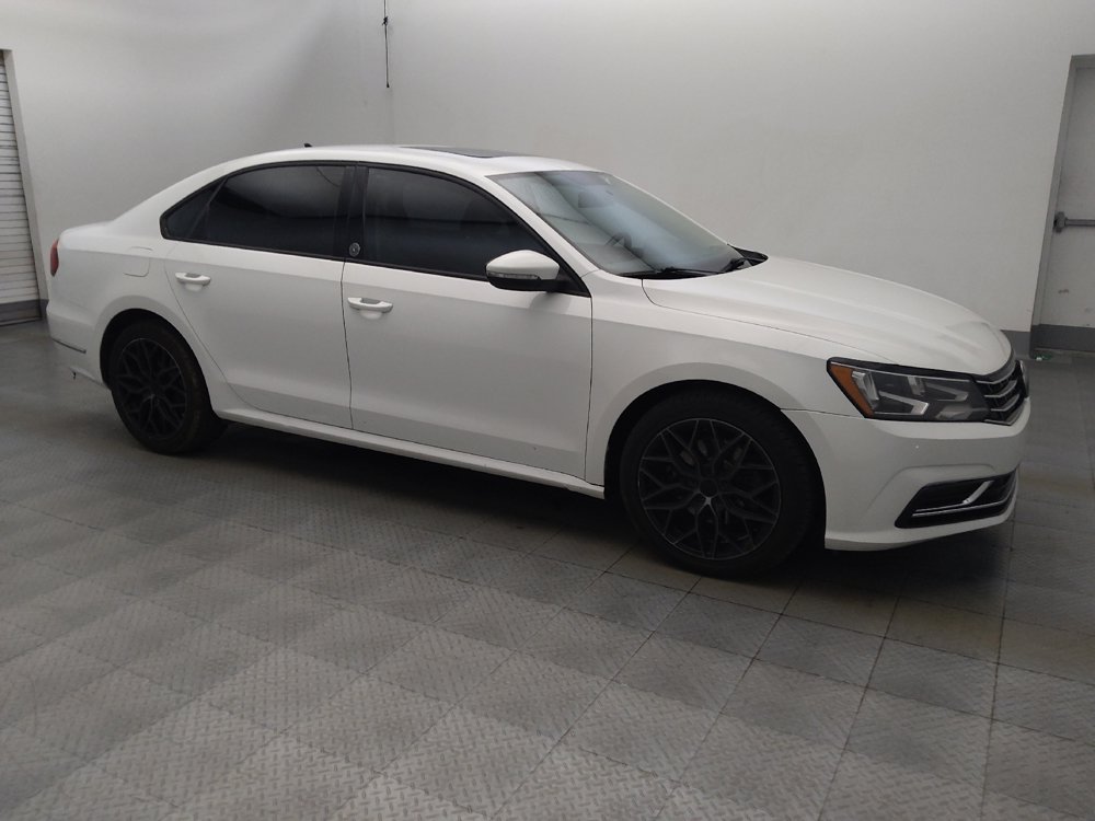 Used 2019 Volkswagen Passat 2.0T Wolfsburg FWD image 11