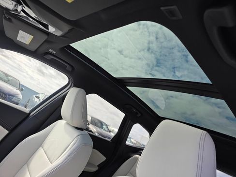 New 2026 BMW X1 xDrive28i w/ Technology Package AWD/4WD image 10