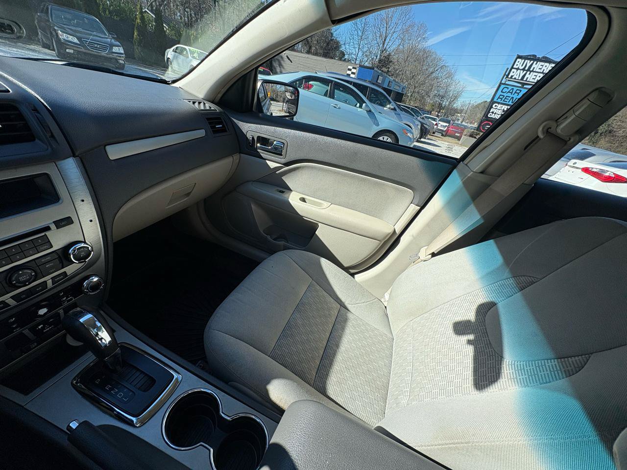 Used 2011 Ford Fusion S FWD image 19