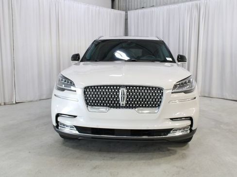 Used 2020 Lincoln Aviator Reserve w/ Elements Package Plus AWD/4WD image 37