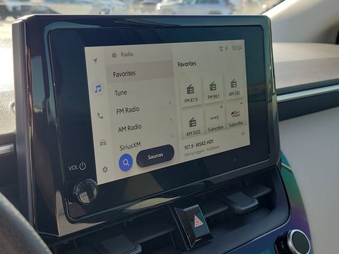 Certified 2025 Toyota Corolla LE image 28