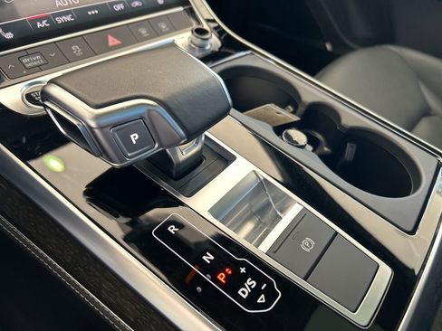 Used 2025 Audi Q7 3.0T Premium Plus image 8