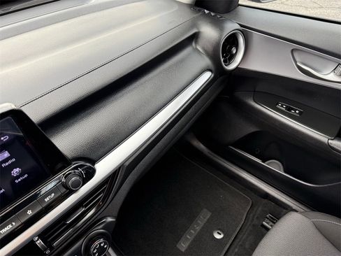 Used 2022 Kia Forte LXS image 29