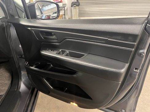 Used 2024 Honda Odyssey EX-L image 12